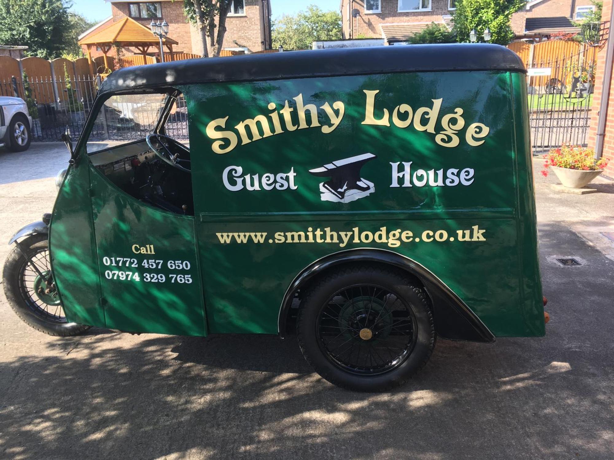 Smithy Lodge Guest House Leyland Buitenkant foto