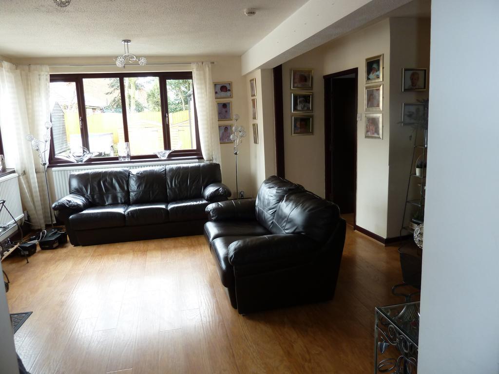 Smithy Lodge Guest House Leyland Buitenkant foto